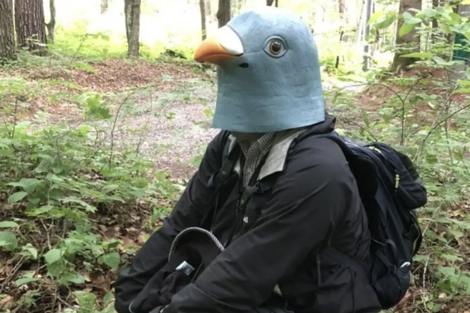 An unnamed Japanese ornithologist took a unique approach to bird research.