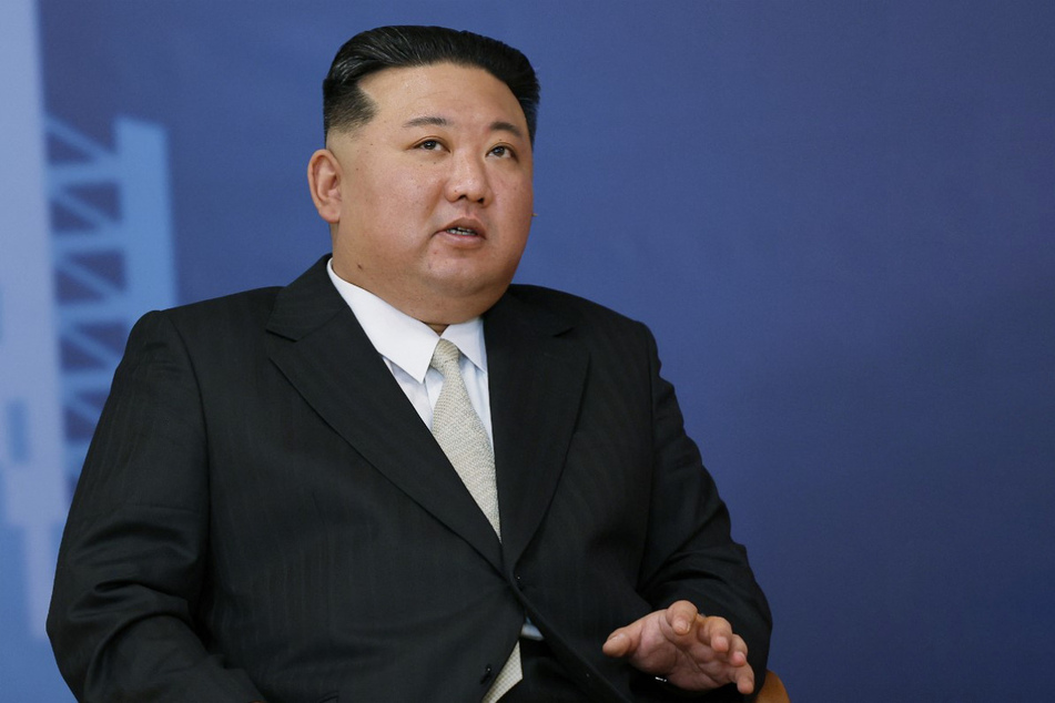 North Korean leader Kim Jong Un showed off his country's first "nuclear trigger" management system as US and South Korean troops carry out joint military exercises.