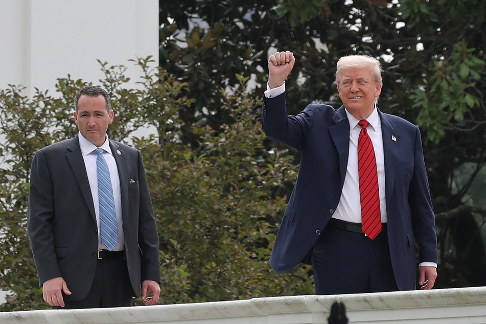 Trump jokes about installing nuclear missiles on White House roof