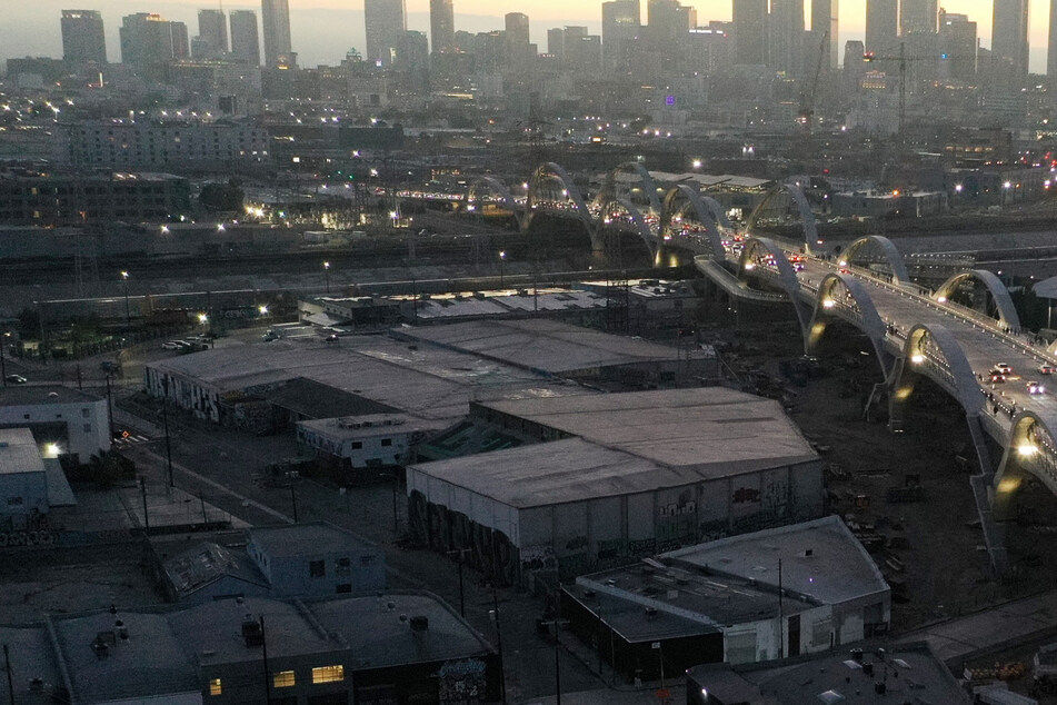 4.1 magnitude earthquake hits Los Angeles