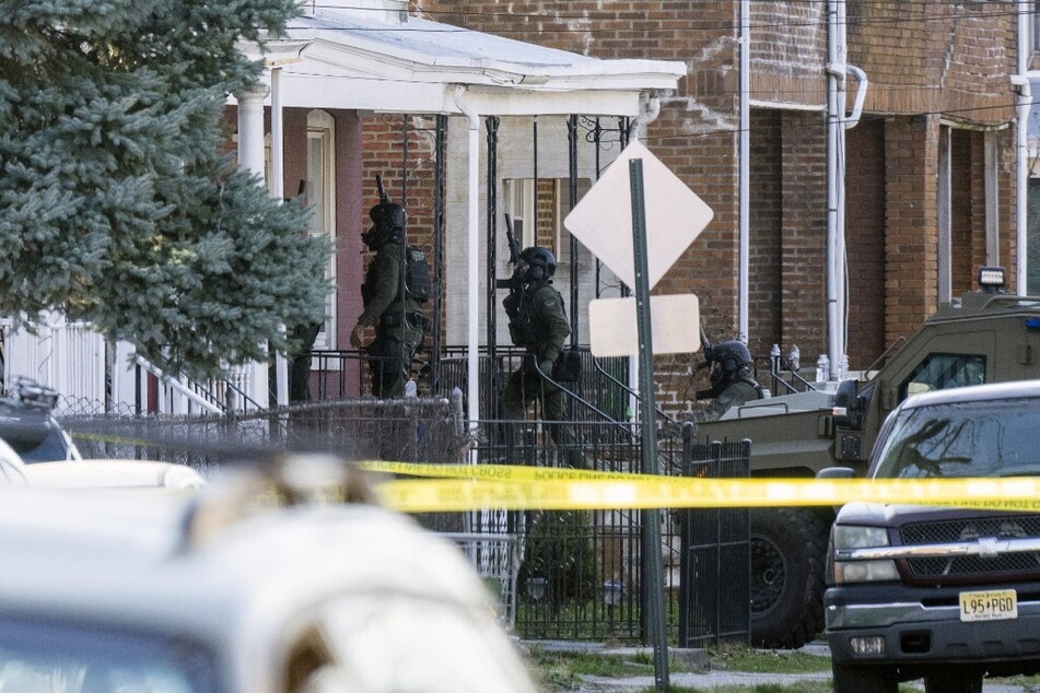 Suspect in custody in New Jersey after fatal shootings of three family members