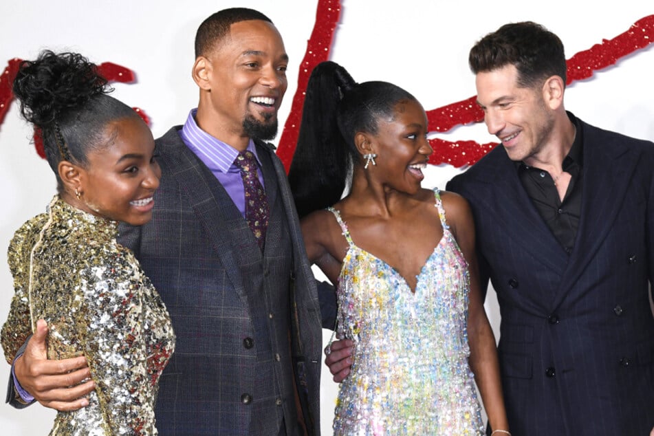 Saniyya Sidney (l.) Will Smith (center l.), Demi Singleton (center r.), and Jon Bernthal (r.) attend the premiere of King Richard in London, UK on November 17.