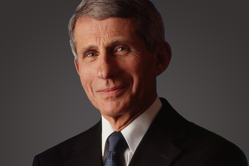 Top US infectious disease specialist Anthony Fauci receives Moderna vaccine