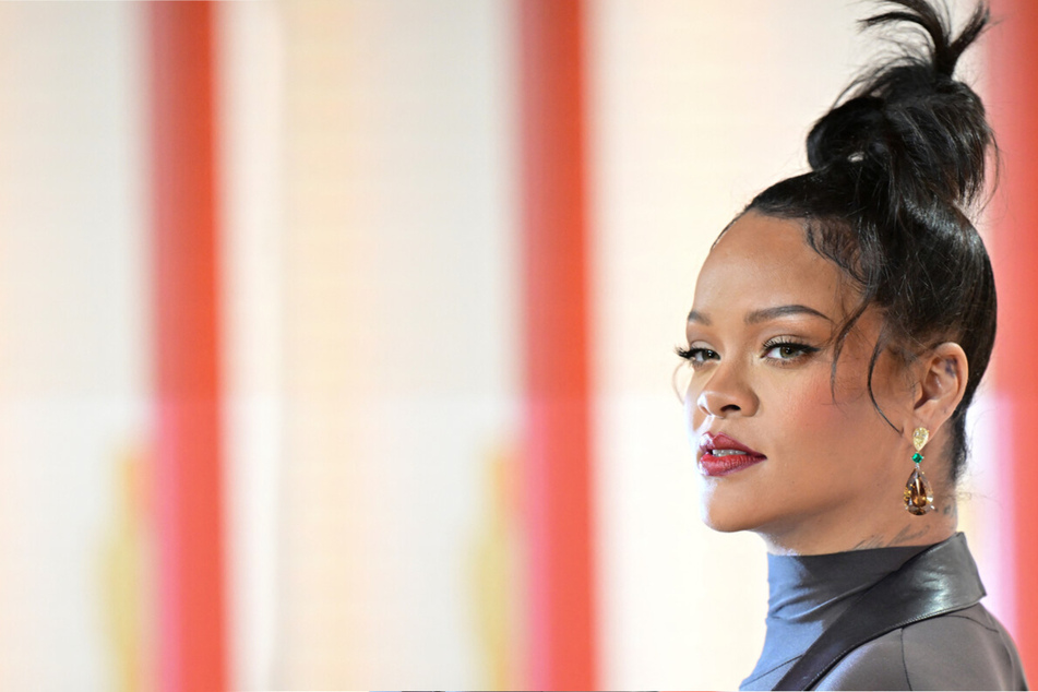 Rihanna gets unexpected trouble from crazed fan