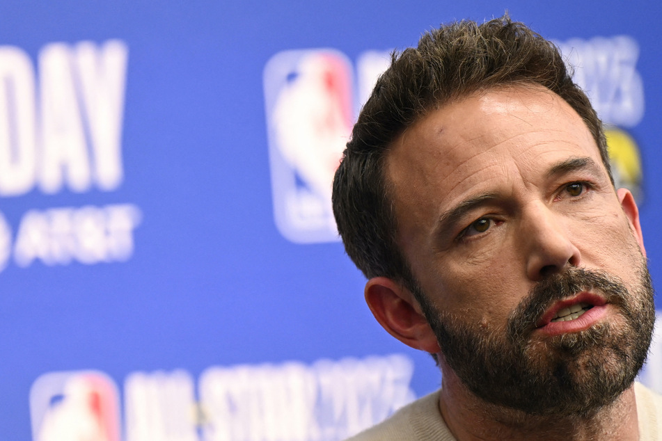 Ben Affleck dishes on the DCEU, his viral Grammys moment, and past controversial remarks