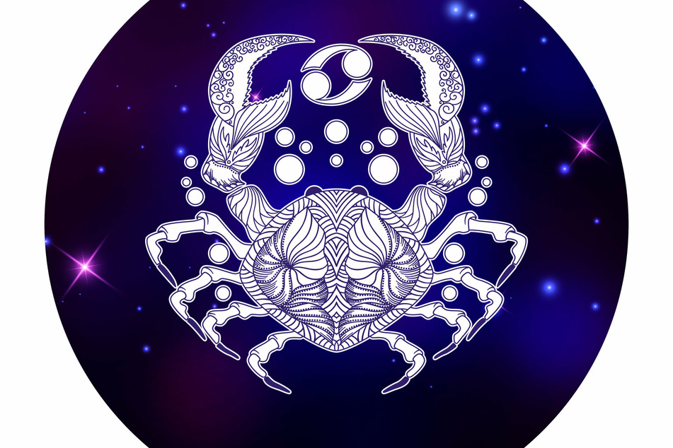 Free Cancer monthly horoscope for September 2023