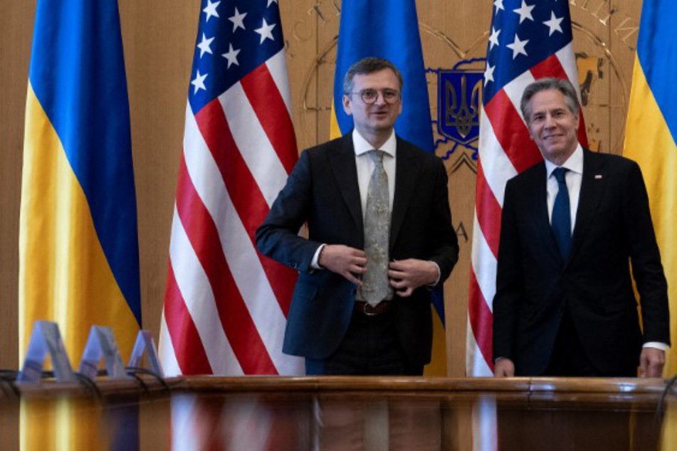 Blinken announces billions in immediate Ukraine military aid during surprise Kyiv trip