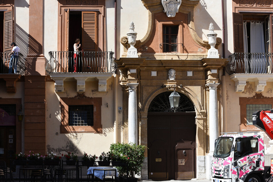 The newlyweds are set to celebrate their marriage at the lavish Villa Valguarnera.