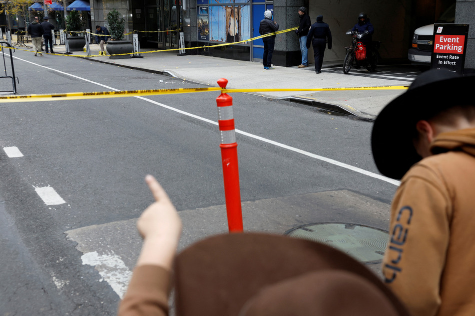 The suspect fled the scene of the crime on an e-bike, leaving his cell phone and a coffee cup behind.
