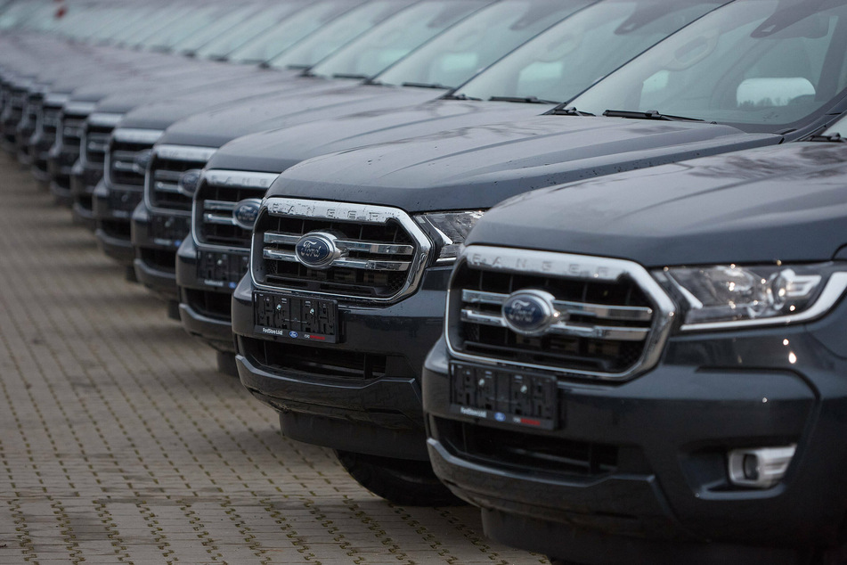 Ford asked to recall 3 million cars over defective airbags