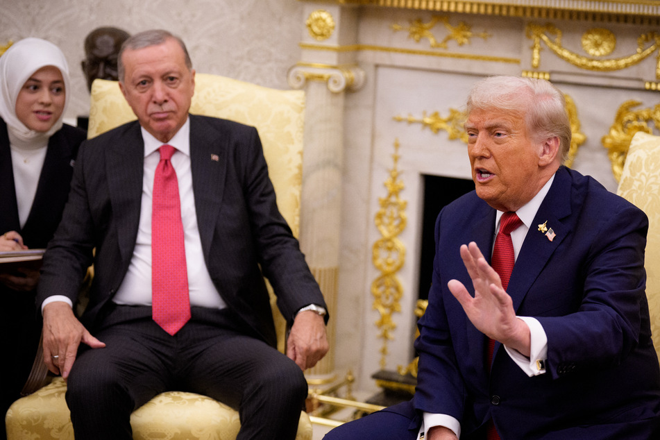 Trump urges Turkey's Erdogan to stop buying Russian oil at White House meeting