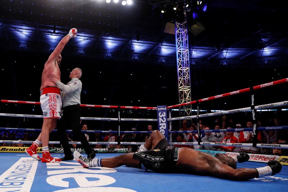 Tyson Fury retains WBC heavyweight title with a killer uppercut