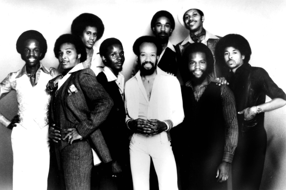 Drummer Fred White (top row, second from r.), one of the original members of Earth, Wind & Fire, has passed away at the age of 67.