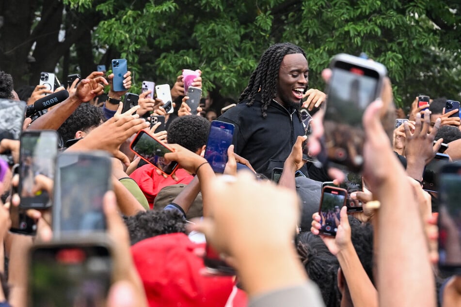 Kai Cenat charged with rioting after New York give-away chaos