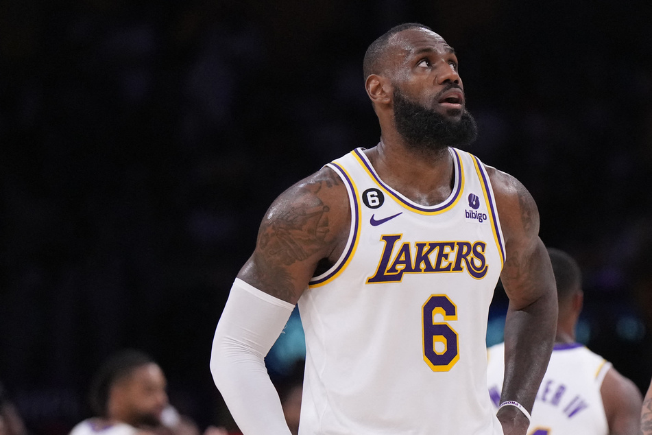 LeBron James issues defiant rallying cry as Lakers left with mountain to climb