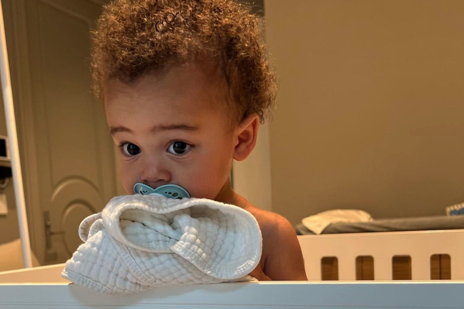 Kylie Jenner and Travis Scott's baby boy Aire Webster made another rare appearance on Kylie's Instagram.
