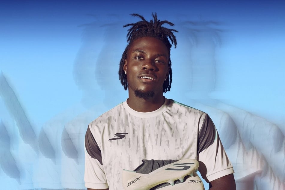 Romeo Lavia with the new Skechers soccer cleats