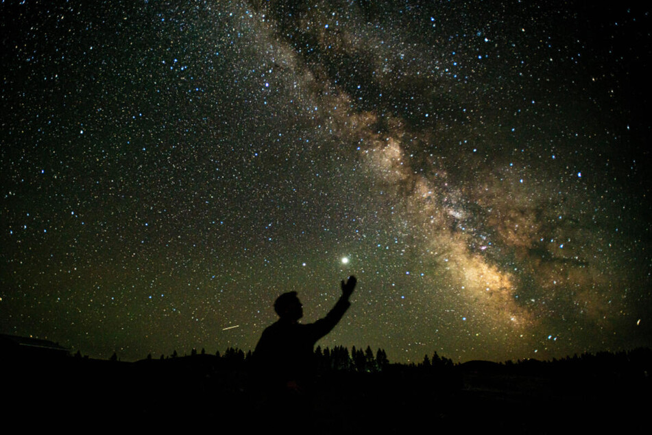 Today's horoscope: Free daily horoscope for Monday, April 14, 2025
