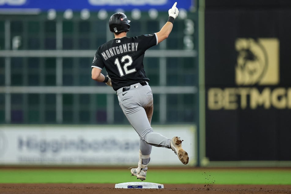 Colson Montgomery #12 of the Chicago White Sox rounds the bases after hitting a home run against the Houston Astros in Game 1 of the American League Wild Card Series on Tuesday.
