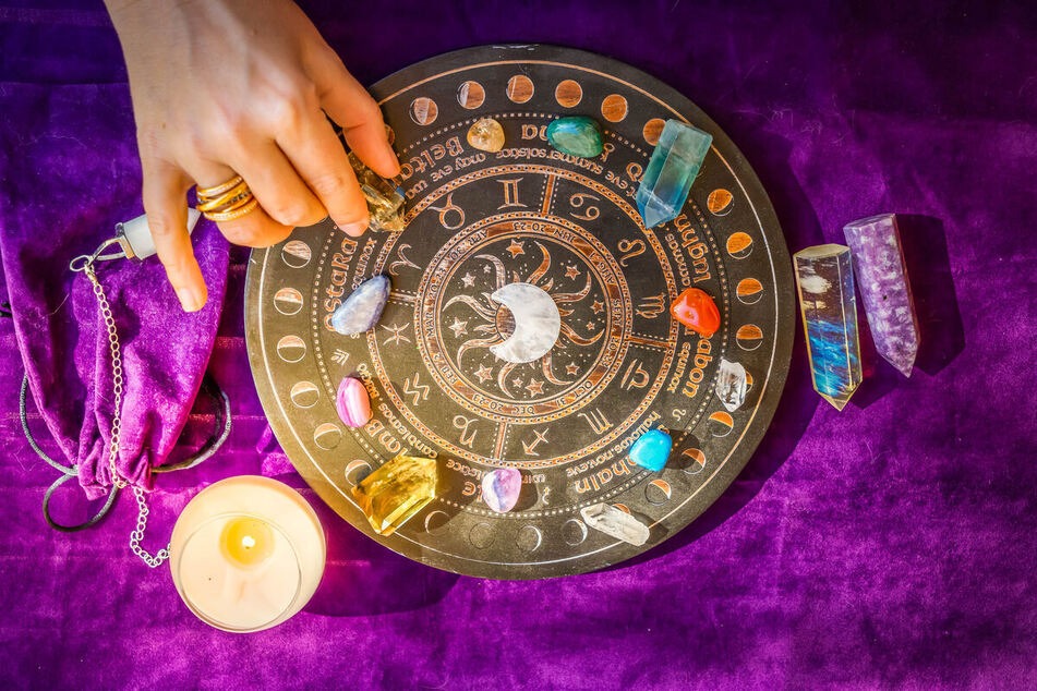 Today's horoscope: Free daily horoscope for Wednesday, February 25, 2026