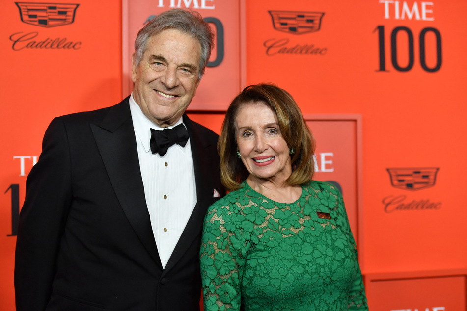 Nancy Pelosi (r.) and husband Paul Pelosi.