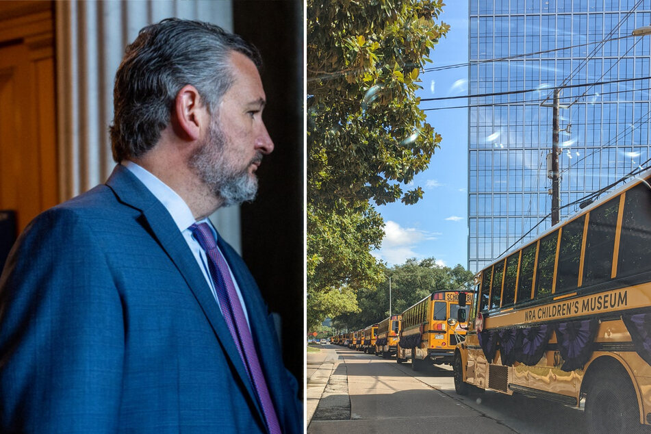 NRA Children's Museum: Empty school buses arrive outside Ted Cruz's office to protest gun violence