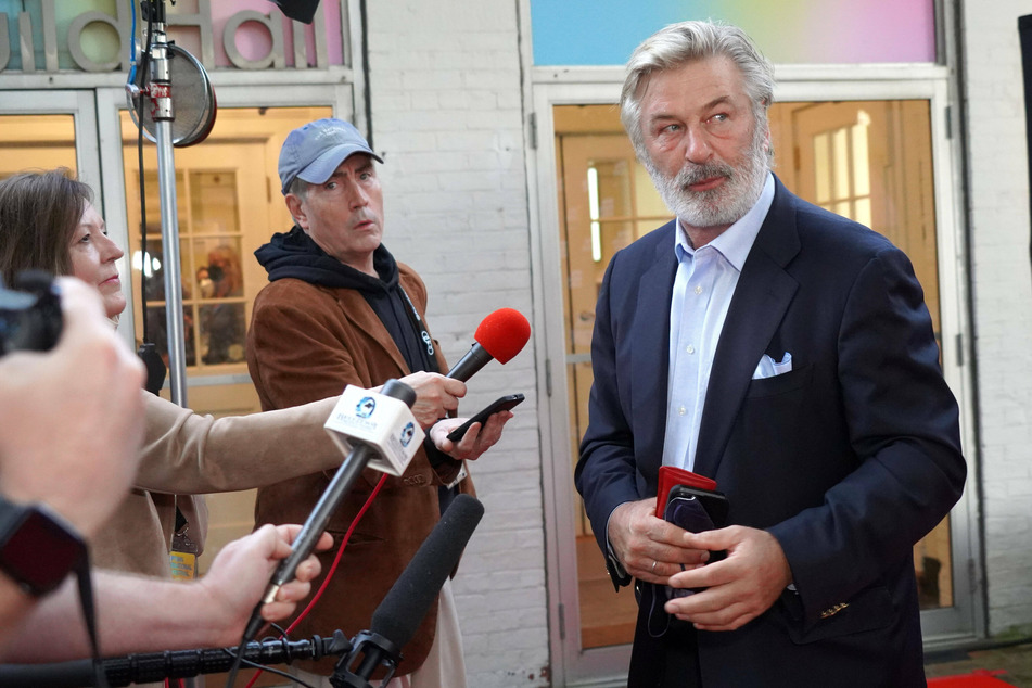 Alec Baldwin's cell phone to be searched in Rust shooting investigation