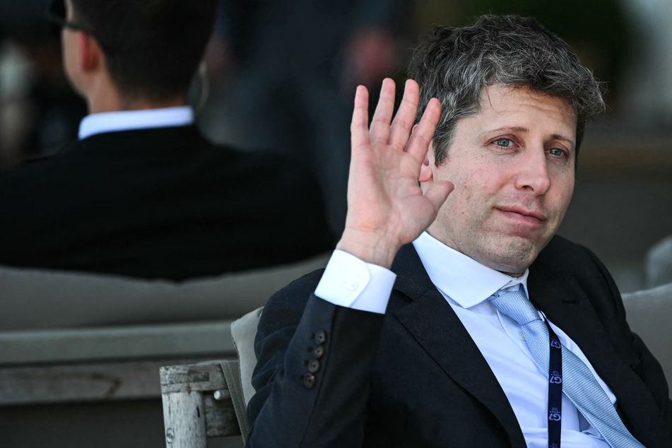 OpenAI chief Sam Altman urges G7 leaders to "not cede responsibilities" to AI giants