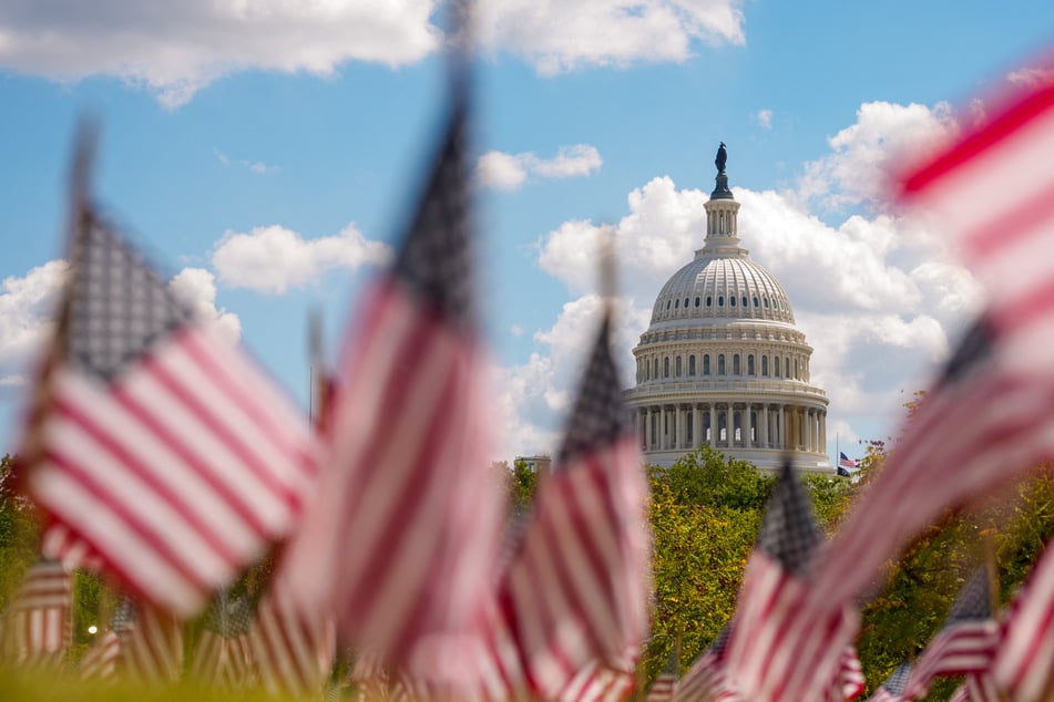 Congress gets back to work as clock ticks on government shutdown