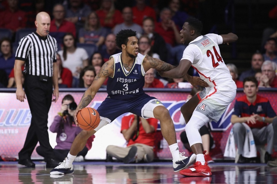 Georgia Southern basketball brings back bizarre TP tradition