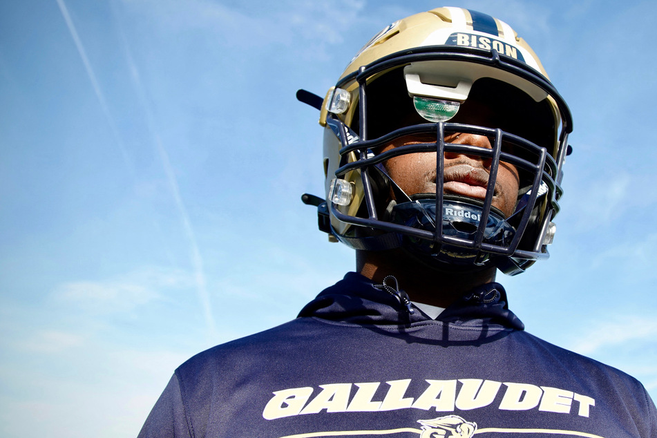 High-tech helmet holds promise for deaf football players