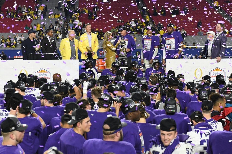 TCU knocks off Michigan in the 2022 CFP Fiesta Bowl!