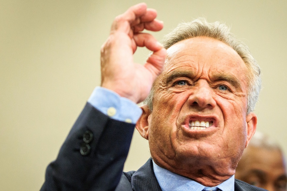 Robert F. Kennedy Jr. urges other countries to leave "moribund" WHO over Covid conspiracy