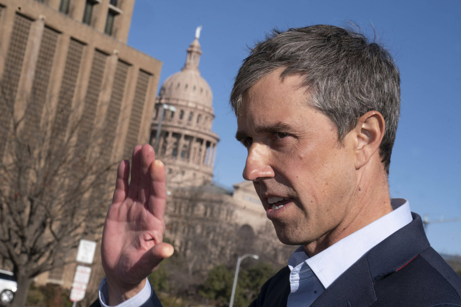 Beto O'Rourke says Abbott "absolutely failed" children in foster care