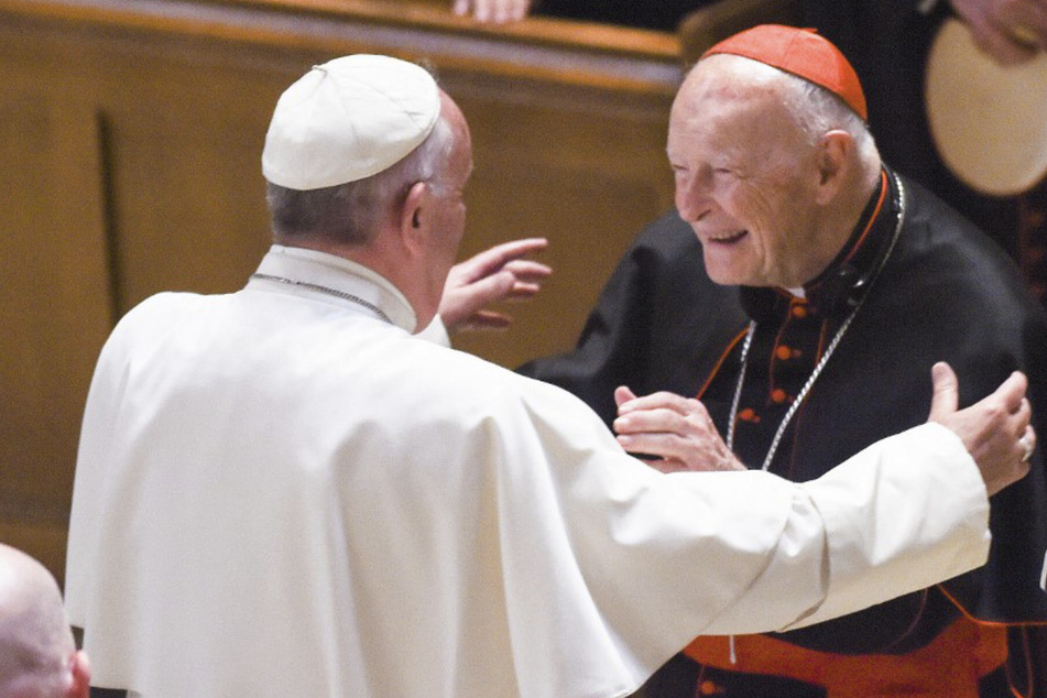 Wisconsin judge suspends sex abuse trial of former Catholic cardinal