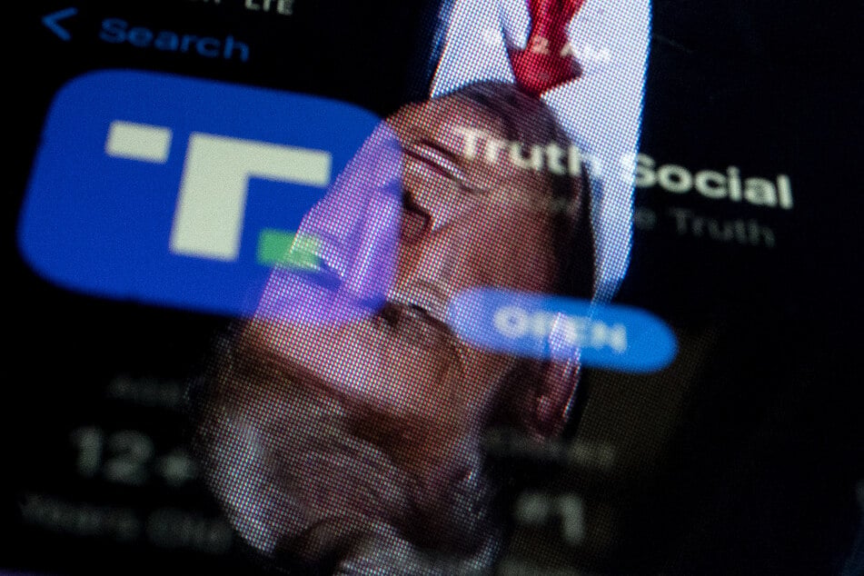 The parent company of Truth Social said it has signed up clients willing to pay for early access to Donald Trump's posts.