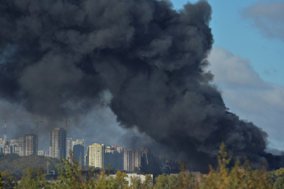Ukraine war: Kyiv and other Ukrainian cities pummeled with Russian missiles in major attack