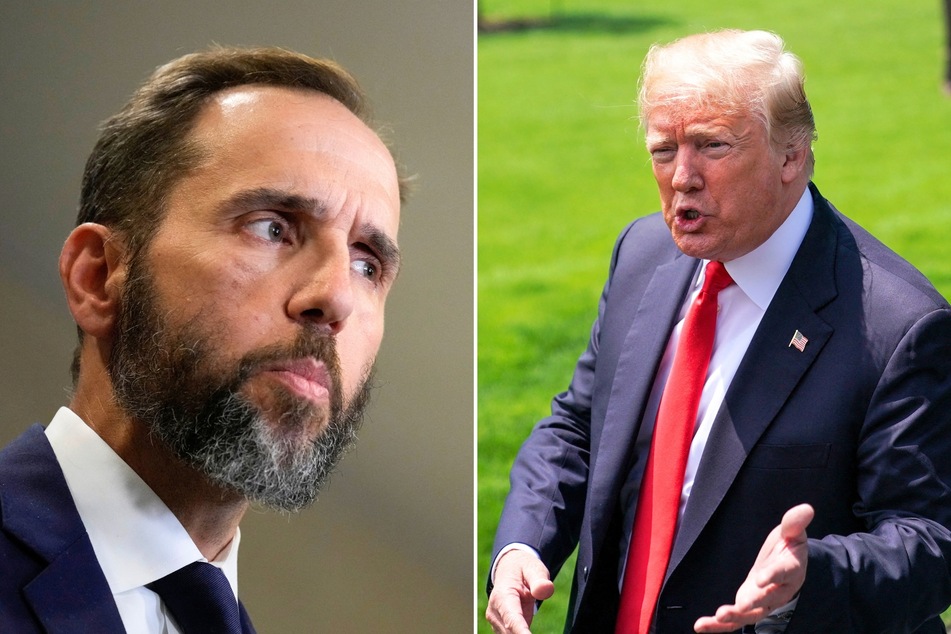 In a filing submitted on Monday, Special Counsel Jack Smith (l.) urged the Supreme Court to reject Donald Trump's presidential immunity defense.
