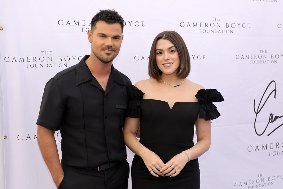 Taylor Lautner (l.) and his wife, Taylor "Tay" Lautner, have welcomed a baby girl!