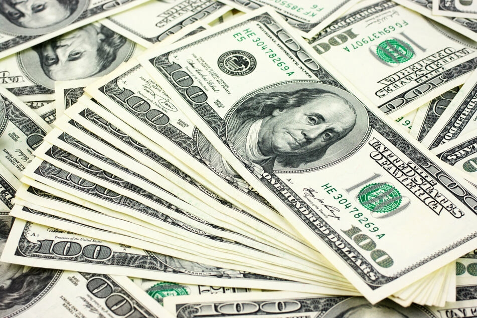 Richest 1% in America dodge hundreds of billions of dollars in taxes each year