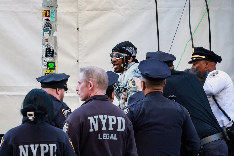 Chris Smalls reportedly arrested outside Jeff Bezos-sponsored Met Gala