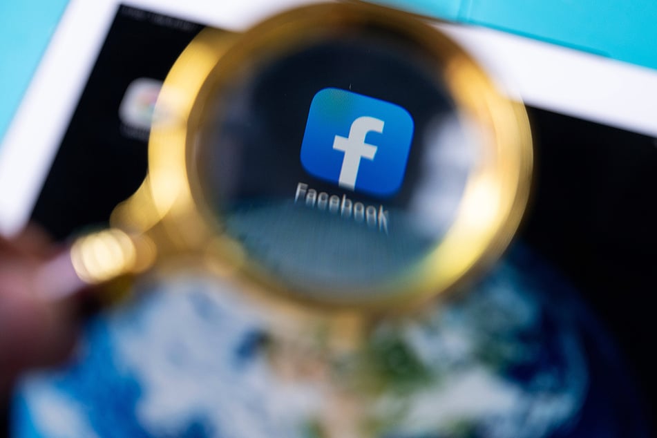 Facebook accused of continued ad-targeting for underage users