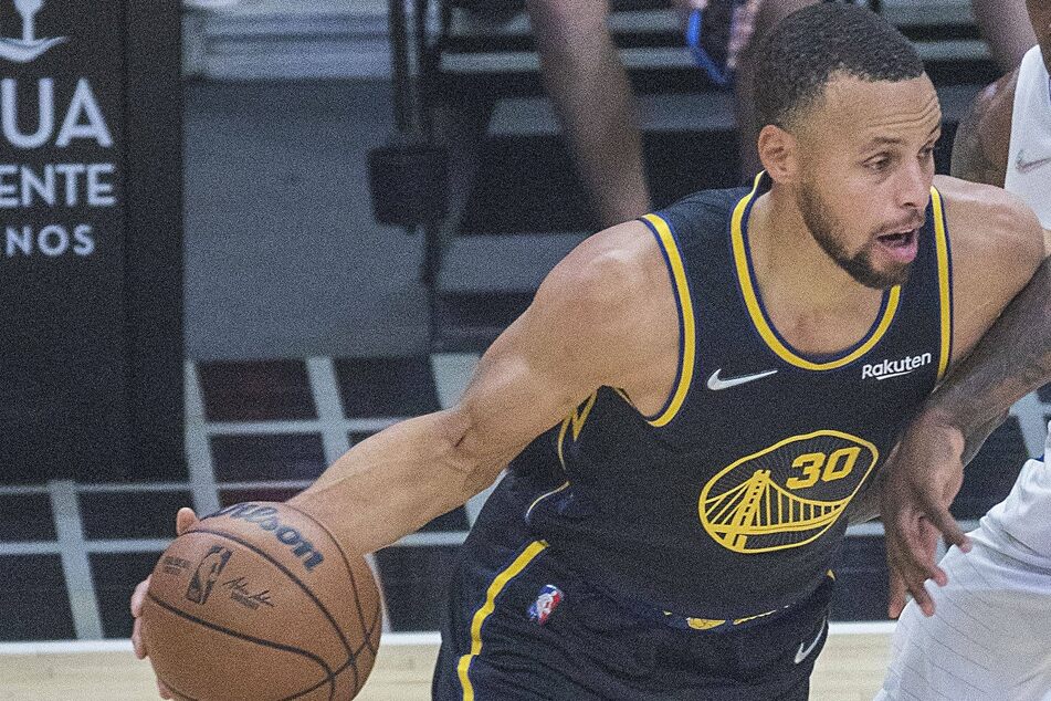 NBA: Suns’ streak finally burns out as the Warriors win big at home