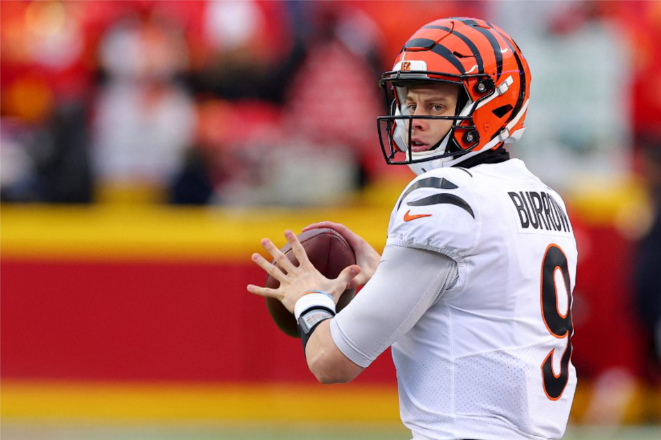 Bengals extend quarterback Joe Burrow in reported record deal