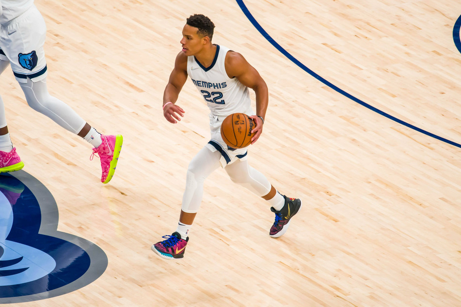 Desmond Bane had a career-high 32 points in the Grizzlies' win over the Suns.