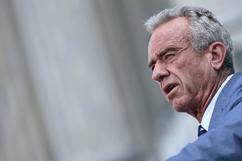 RFK JR. slammed by former health agency chiefs: "Endangering every American's health"