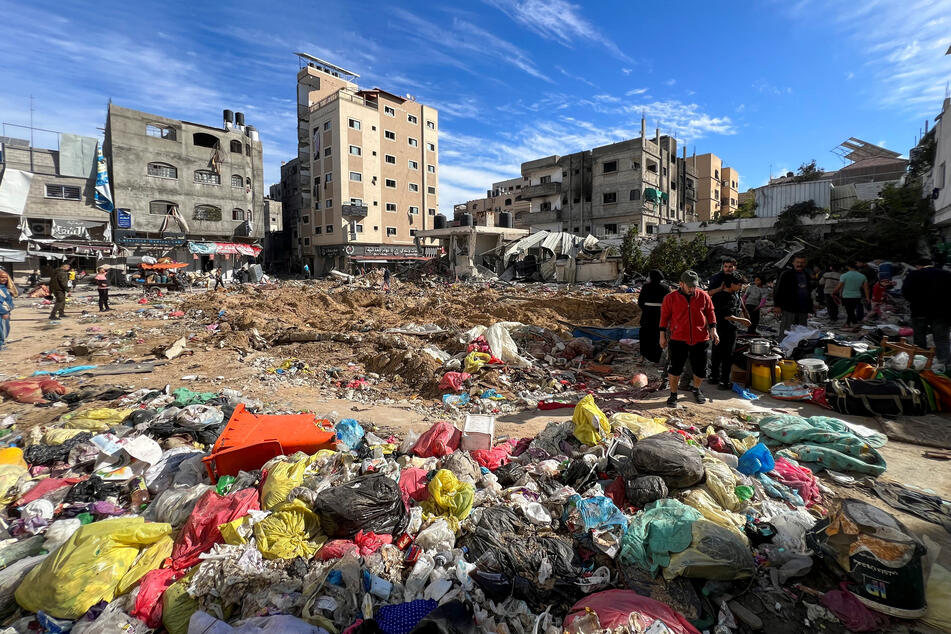 Israel accused of deliberately starving Gaza amid growing outrage at atrocities
