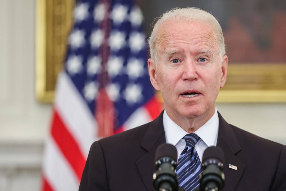 Bipartisan group of lawmakers set to present infrastructure agreement to President Biden