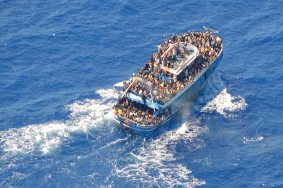As many as 700 people may have been crammed on a boat that capsized near the Greek coast, killing hundreds.