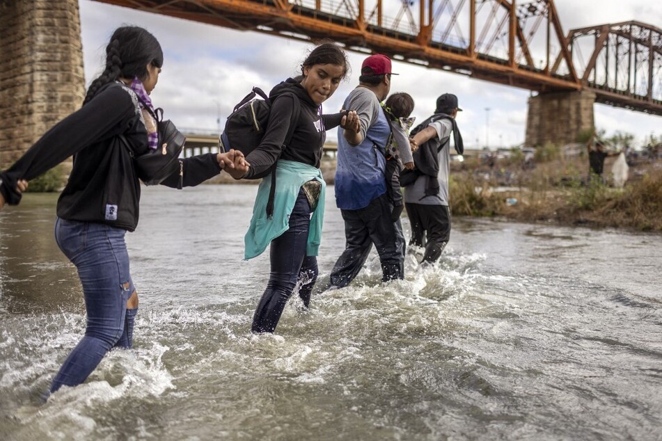Texas legislation to criminalize undocumented immigrants heads to governor's desk